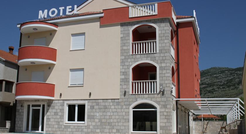 online rezervacije Motel Aćimović