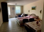 VILA BESI - VILA DENI