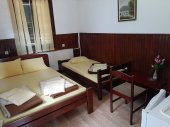 Bungalovi Glavno jezero, Glavna plaza
