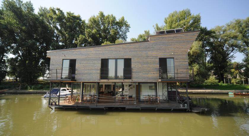 online rezervacije B&B Botel Charlie