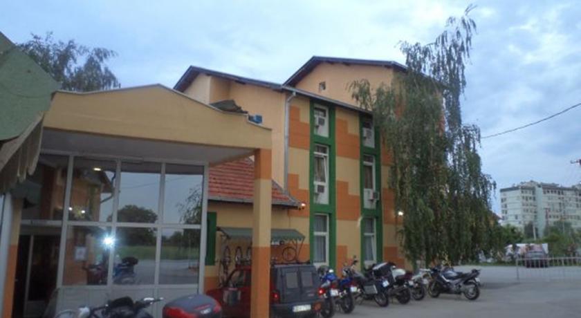 online rezervacije Gros Hotel - Leskovac