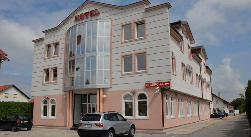 Hotel Stari Krovovi