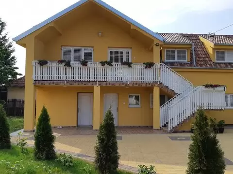 Golden House Čačak