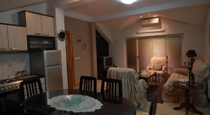 online rezervacije Biljana Apartment